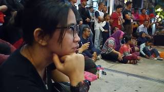 Aku Dihimpit Cewek Mulus...