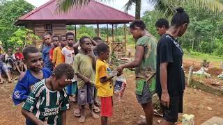 346. terimakasih kaka hildayani sudah berbagi kebahagiaan buat adik papua