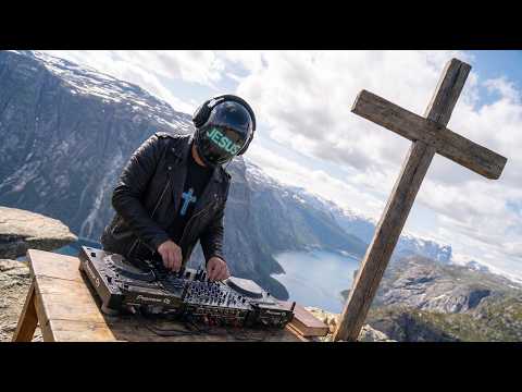 ✝️ JESUS SEES YOU | Christian Techno House Mix | Gospel EDM to Worship