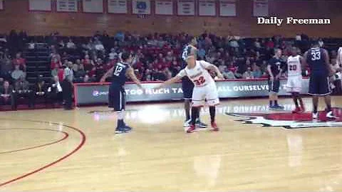 #KingstonTigers alum Justin Robinson leads Monmouth to first score in game vs Marist.