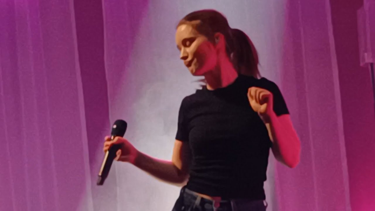 Sigrid -💃🪞'Mirror' - First encore - Live at Sentrum Scene - Oslo - November 3, 2023, Norway