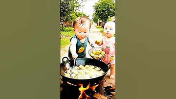 Hasbi Rabbi 🌙 Cute Baby Enjoying with Fish 🐠 | Peaceful Naat Short 💖 #shorts #hasbi  #cutebaby #fish