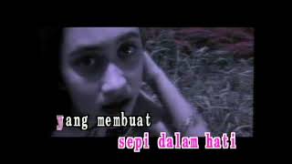 1B.Nafa Urbach - Bagai Lilin Kecil