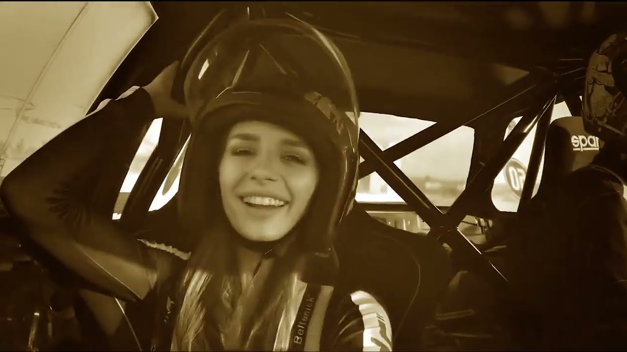 Regardez XvallariX - FLASHBACK (ULTRA SLOWED + REVERB) sur YouTube Regardez XvallariX - FLASHBACK (ULTRA SLOWED + REVERB) sur YouTube