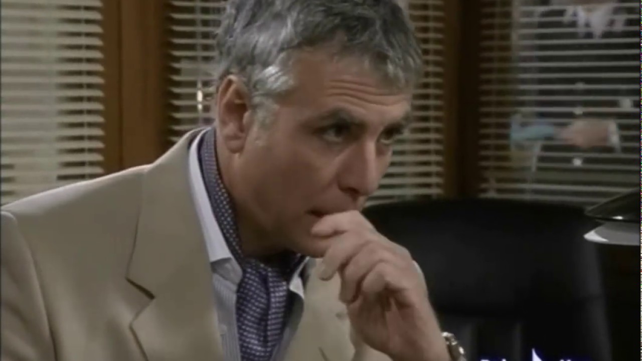 Stefano Sabelli in DON MATTEO 5 - eps. Il ballo delle debuttanti