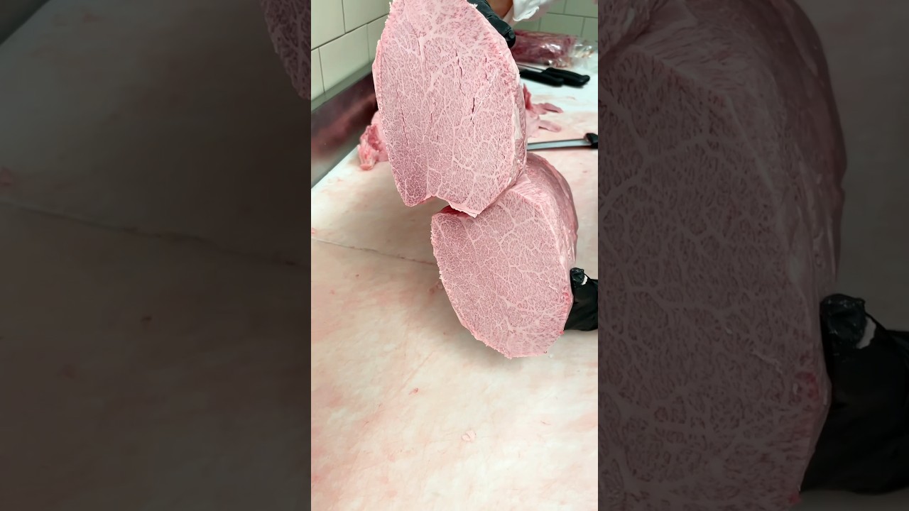 The craziest Wagyu filet on the internet! 😮