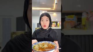 Mukbang bakso yang di jual pinggir jalan 😍🤤 #tikasantia #cooking  #mukbang