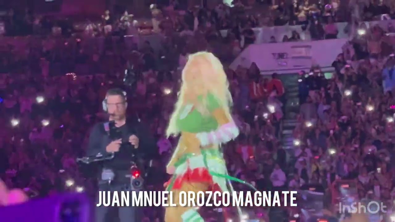 Última noche de Karol G En el Estadio Azteca cantando QLONA ☺️🇲🇽 #karolg  #Karolgmusic #karolgfans #karolgconcierto #qlona #Msbtour