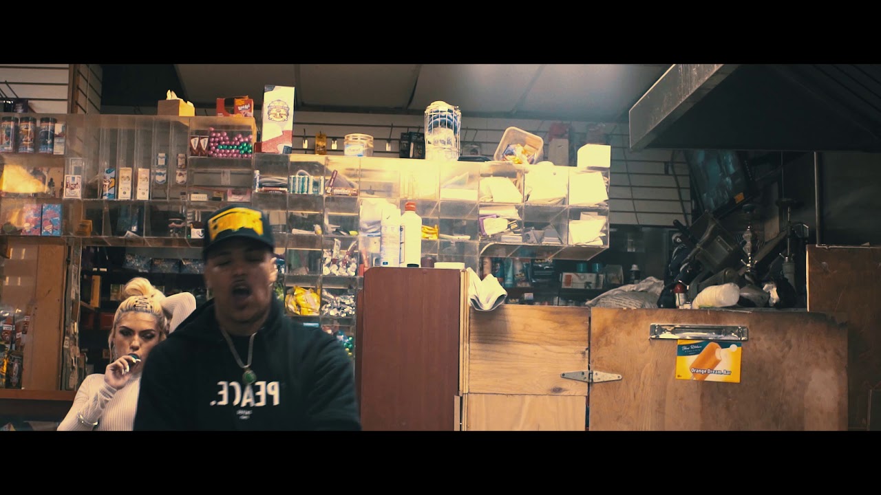 Axel Leon- Real Life - YouTube