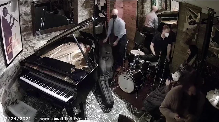 Kevin Hays Trio - Live at Mezzrow Jazz Club - 12/2...