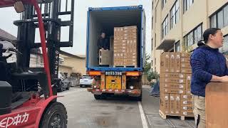 www.ultraspare.com. Loading a container of forklift parts for our client, 28 of November, 2023