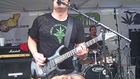 Hash Bash Day 2010 - 9th Annual Monroe Street Fair - John Sinclair Intro & Endaze - Big Fat Lies