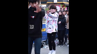 170415 DOB 디오비 이태영 홍대공연 방탄소년단 BTS 불타오르네 FIRE