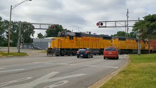S Noland Rd Crossing Independence, Mo. EB Pixley Local and bad drivers!