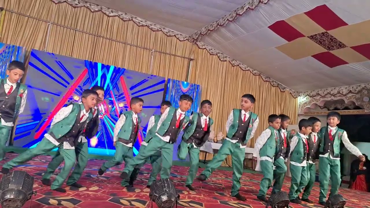 Dancers dance 🕺 chikri @Nidhi1713🥰🥰🥰