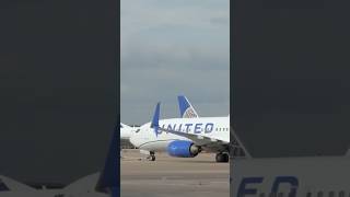 United Just Spent $18B… But Would YOU Fly These Planes? #shortvideo