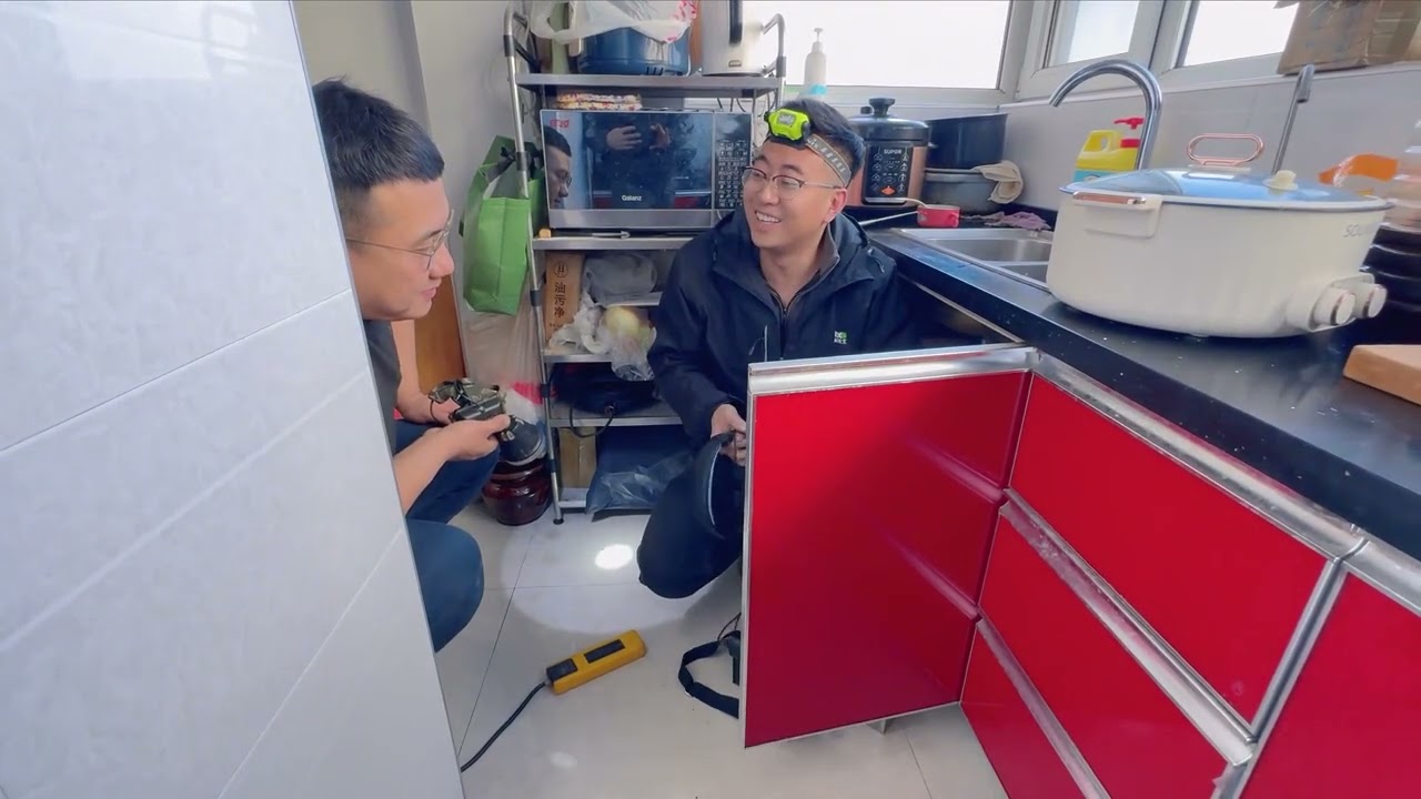 今天跟着袁师傅学测漏，也当一回学徒 #测漏水 #学测漏