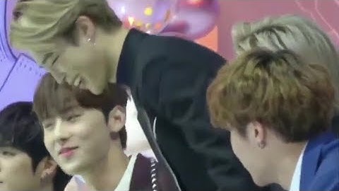 200105 BTS Jimin interaction with Nuest Minhyun & Astro Eunwoo at GDA