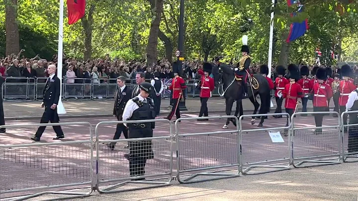 Queen Elizabeth II coffin processional to Westmins...