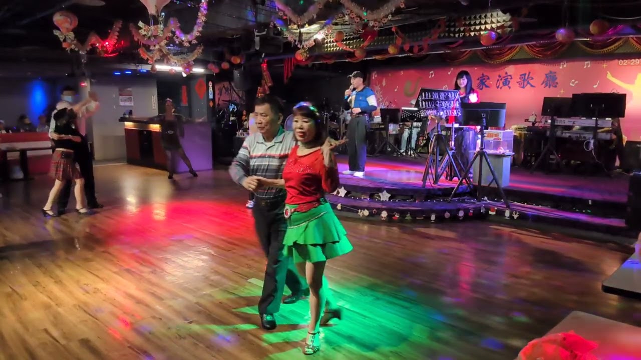 在三重來家演歌廳跳探戈2026年2月21日