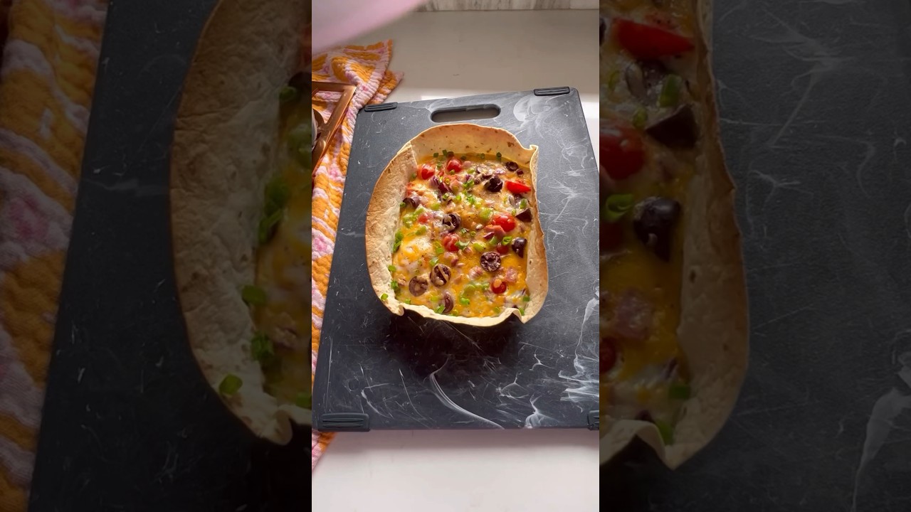 We can’t stop making this Baked Egg Tortilla 