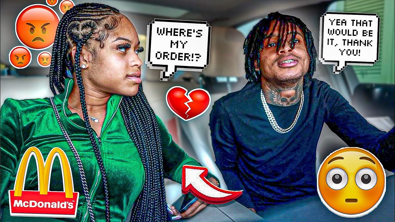 ИГНОРИРУЯ ДЕВУШКУ, НАМЕРЕННО ЗАКАЗЫВАЮЩУЮ АВТОМОБИЛЬНУЮ ПИЦЦУ *она чуть не плачет*