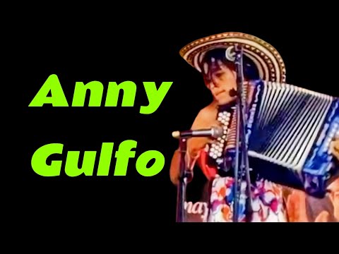 Anny Gulfo merengue  en la pelea musical Anny Gulfo merengue in the musical fight