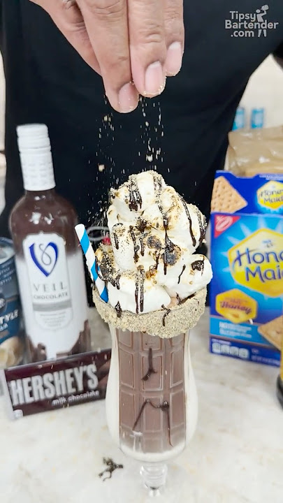 S'mores Milkshake #cocktail #milkshake #smores #chocolate