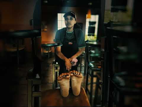 Wrinkled Sole Showcase 20 Foot Models