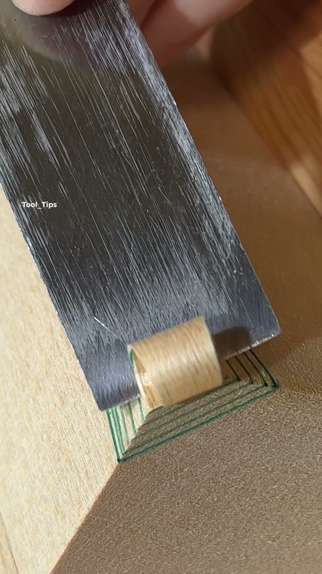 Sharp chisel