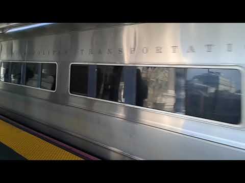 MTA LIRR M3 Train & MTA LIRR DE30AC C3 Train @ Jamaica.