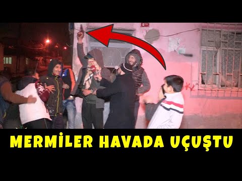 Sarıgöllü Romanlarla Röportaj Esnasında Silah Çekildi - Aşırı Komik Video.