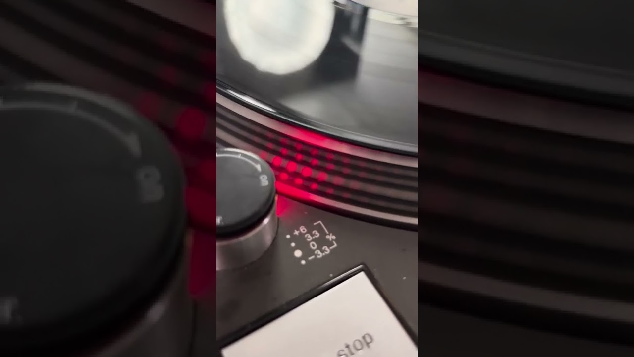 YouTube에서 Why turntables have a flashing light 🚨 보기 YouTube에서 Why turntables have a flashing light 🚨 보기