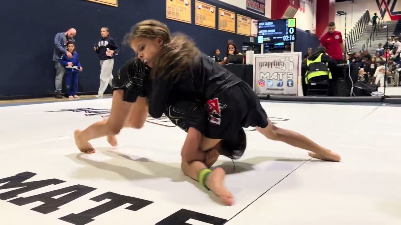 Sofia Rialmo vs. Kimberly Clarke || Grappling X
