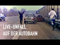 Live Unfall an einer Autobahneinfahrt