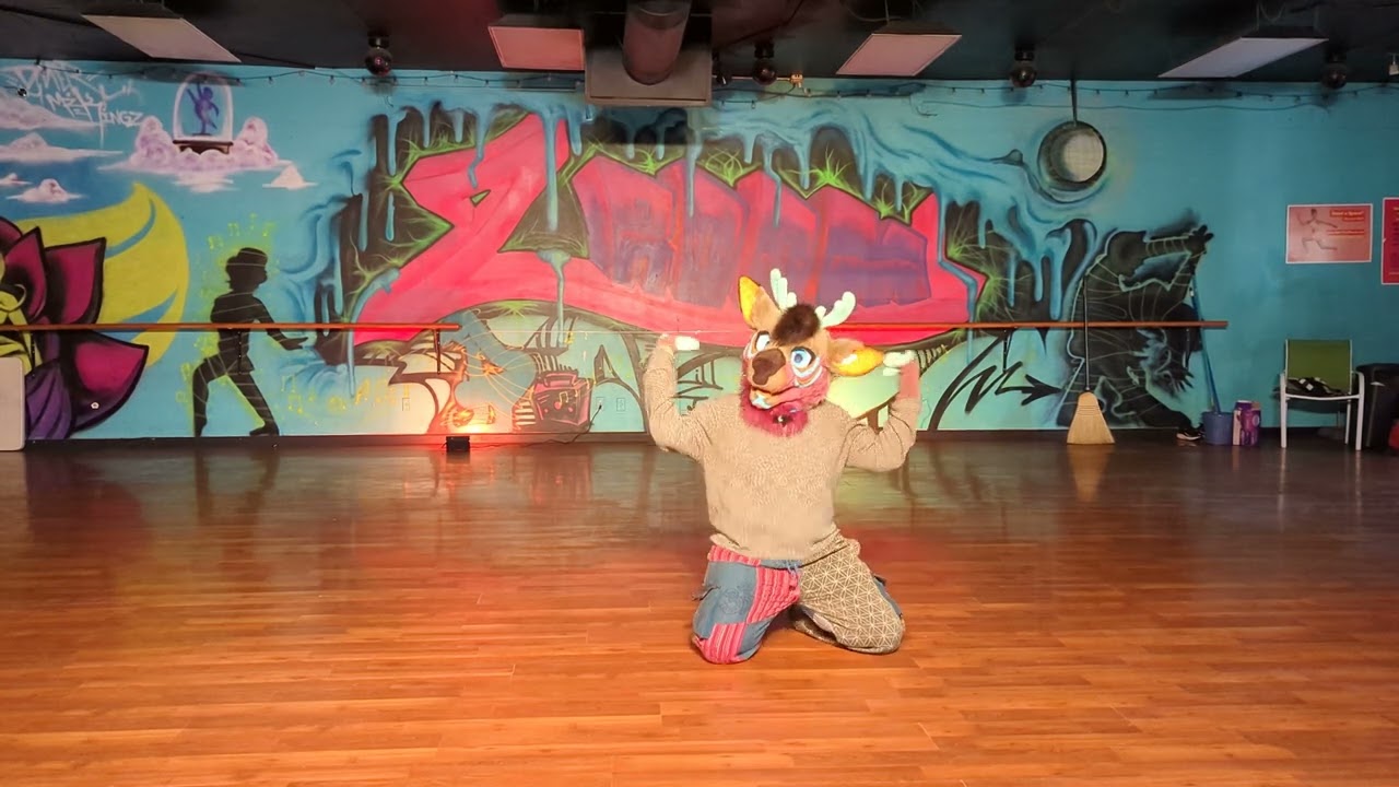 Everest - Bacon - Fursuit Dance