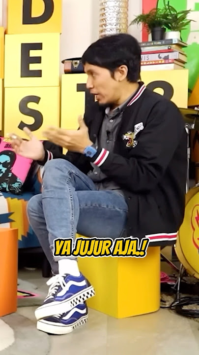 Desta is embarrassed to listen to ST12 songs because of pressure. But he likes them❗️#vindes #st1...