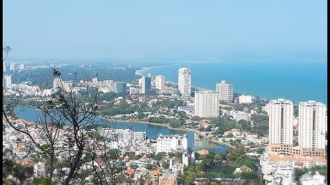 Chinh phục ngọn Hải Đăng 170m ngắm toàn cảnh thành phố Vũng Tàu # See the entire Vung Tau city.