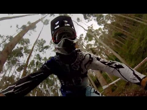 Downhill MTB in Colombia – Marcelo Gutierrez 2013