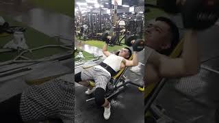 Team Healthy Muscle .Bơm Ngực Trên Với Tạ Dumbell 20Kg.do Khớp Vai Yếu Nên Đề Ba Vào Phải Lấy Trớn