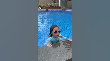 CERITA LEIKA BISA BERENANG KARNA DIAJARIN DINAR‼️ KALIAN BISA BERENANG GAK? #leika #viral #shorts