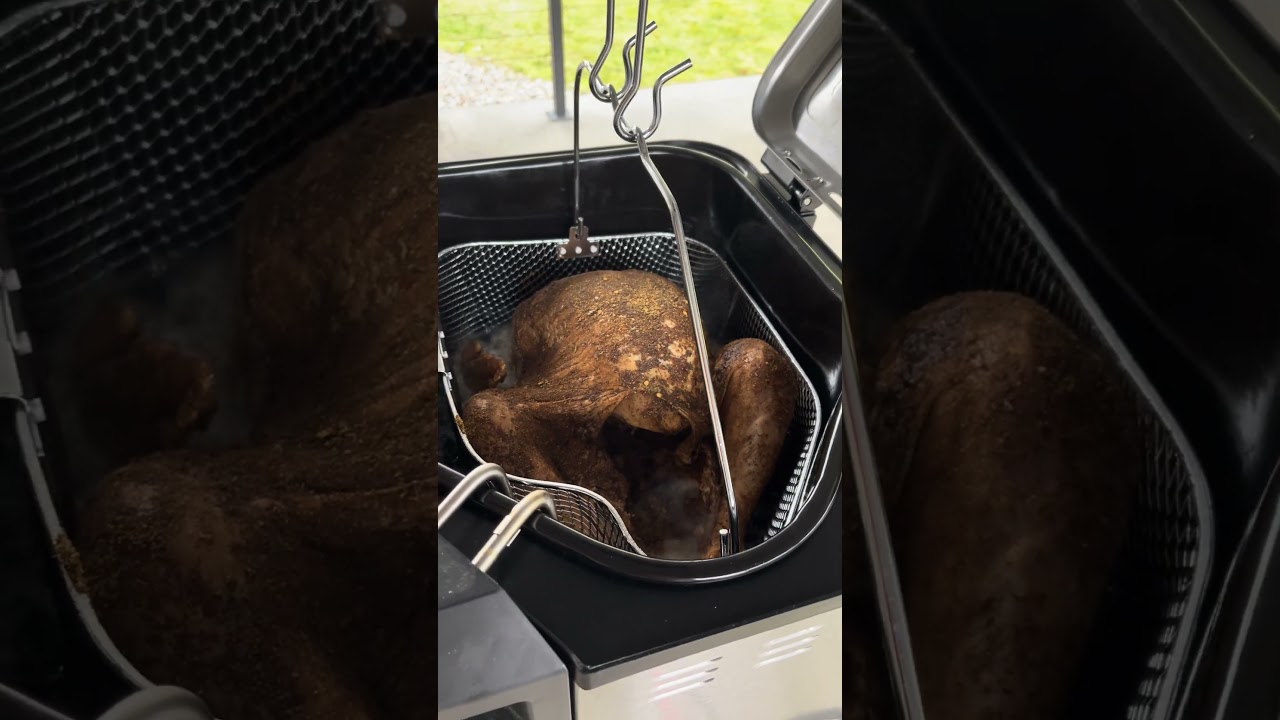 Deep Frying Turkey For Thanksgiving | 🦃 | Looks Good
