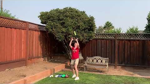 1p Toss-Clap-Catch-Tuck