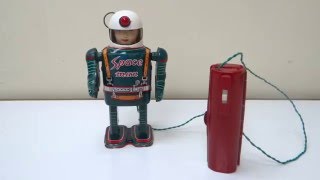 50s MASUDAYA TIN BATTERY/OP R/C SPACEMAN COMMANDO ASTRONAUT ROBOT
50s MASUDAYA TIN BATTERY/OP R/C SPACEMAN COMMANDO ASTRONAUT ROBOT 50s MASUDAYA TIN BATTERY/OP R/C SPACEMAN COMMANDO ASTRONAUT ROBOT