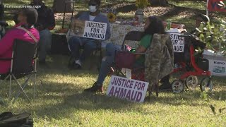 Potential juror who qualified Friday now struck; 10 more jurors needed for next phase of questioning