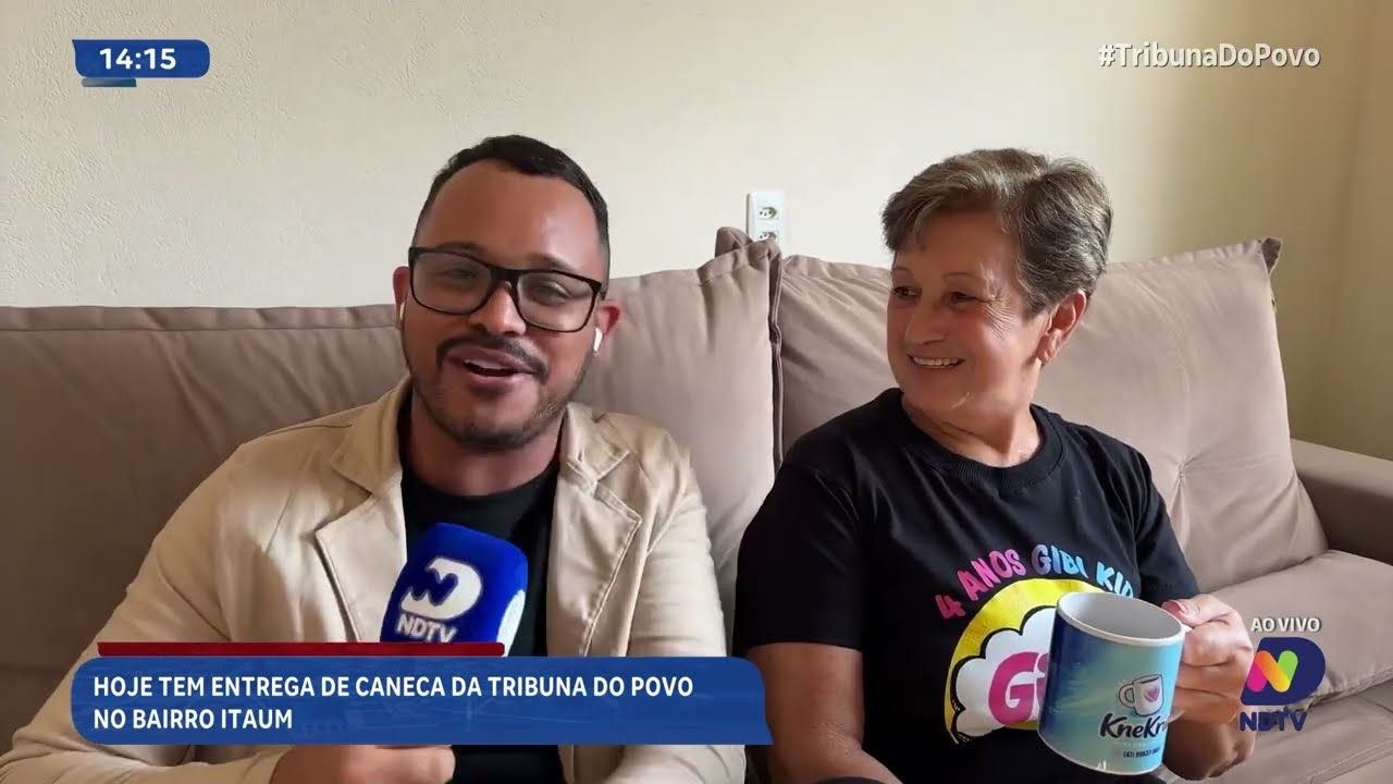 Tribuna do Povo entrega canecas para moradores do bairro Itaum