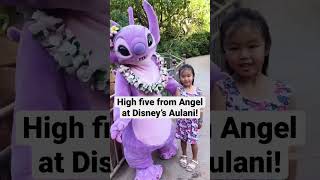 Surprise Character Meet Angel Schs Female Mate At Disneys Aulani