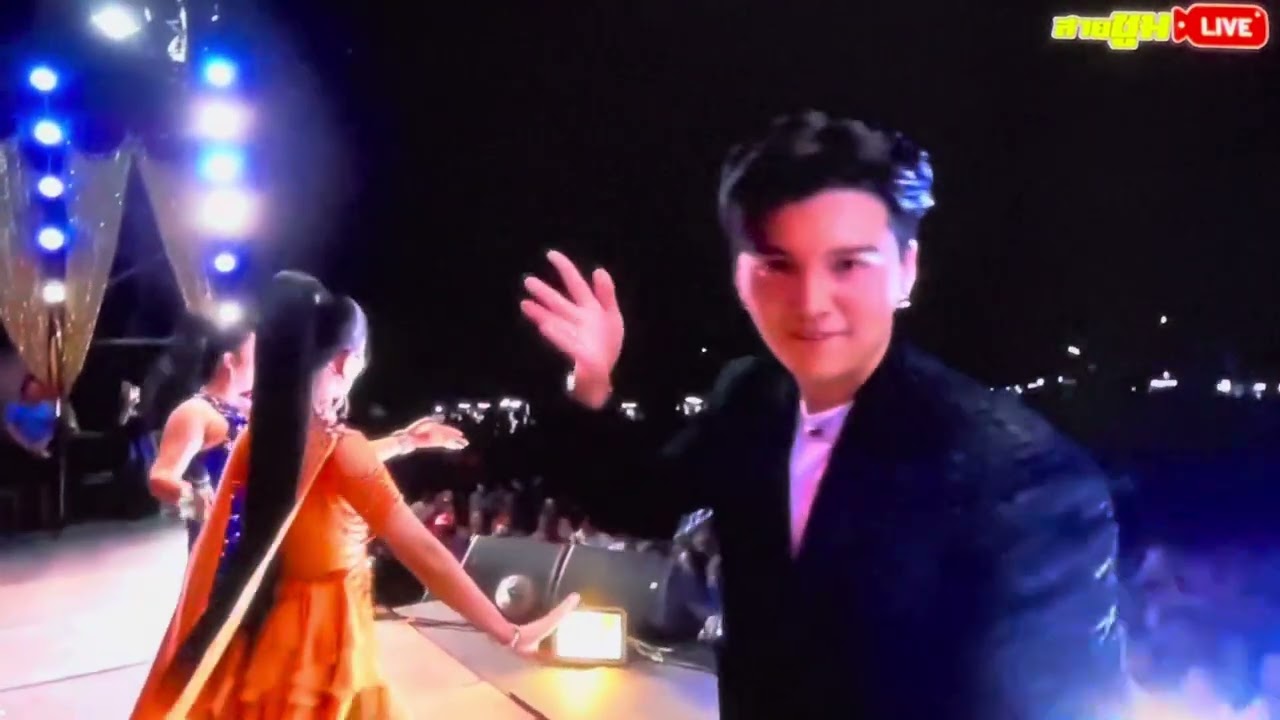 ลำกลอนม่วนๆน้องแพรวร้องทุกอย่าง