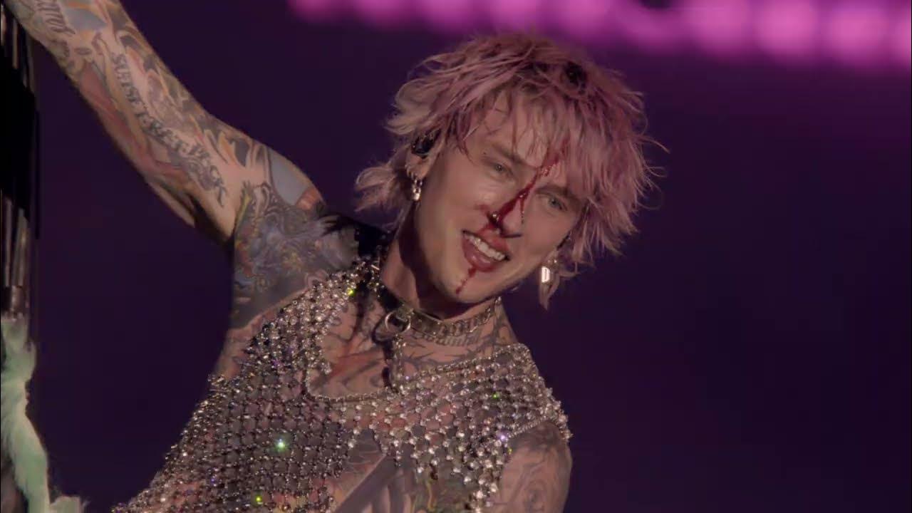 Machine Gun Kelly Mainstream Sellout Live From Cleveland The Pink