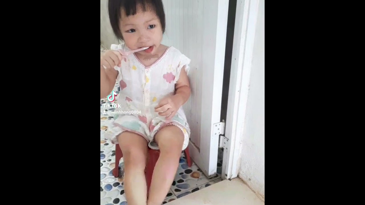 nổ hũ me88 Bé tập đánh răng choicungbe happybaby happyday choicungcon embedanhrang embedangyeu
